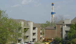 DrillRig_FortWorth_gasdrillrig3_small.jpg